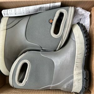 Bogs Toddler Size 8